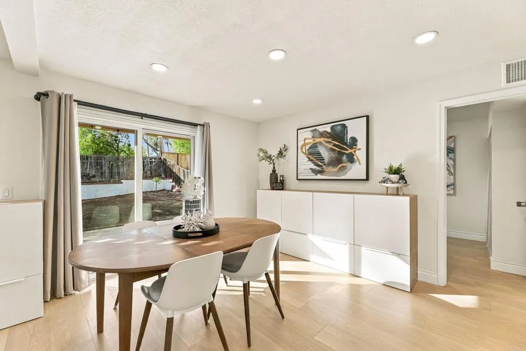 https://cdn.realtyfeed.com/cdn/127/307094552/84b27489334fe77501fb261b47898195.webp
