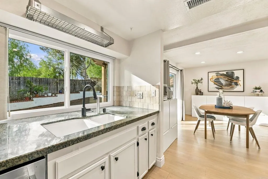 https://cdn.realtyfeed.com/cdn/127/307094552/8af3e47c819414c47abc086fcbe1223a.webp