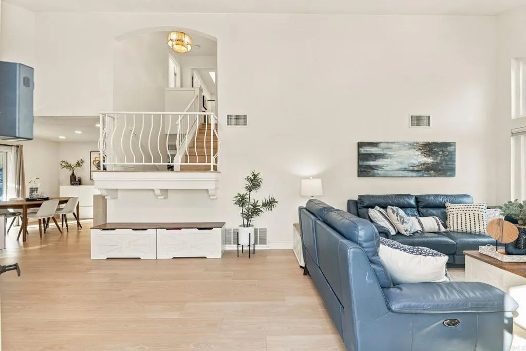 https://cdn.realtyfeed.com/cdn/127/307094552/fbb6fed51be99c29a1c78908125920a2.webp