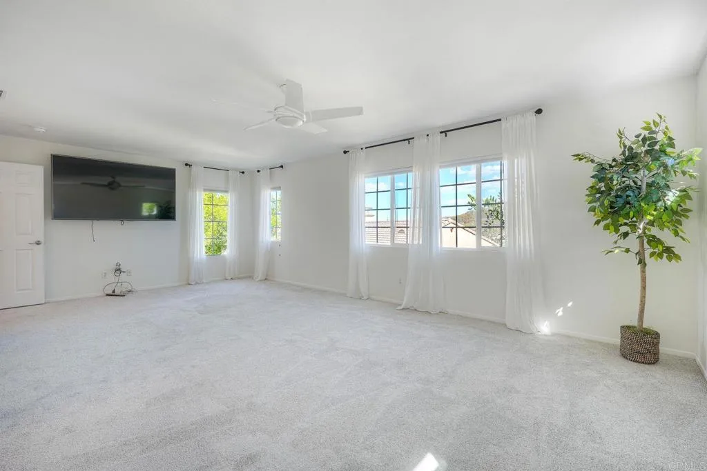 https://cdn.realtyfeed.com/cdn/127/307094564/b7a5c34490715363f1a4aa01a573cd48.webp