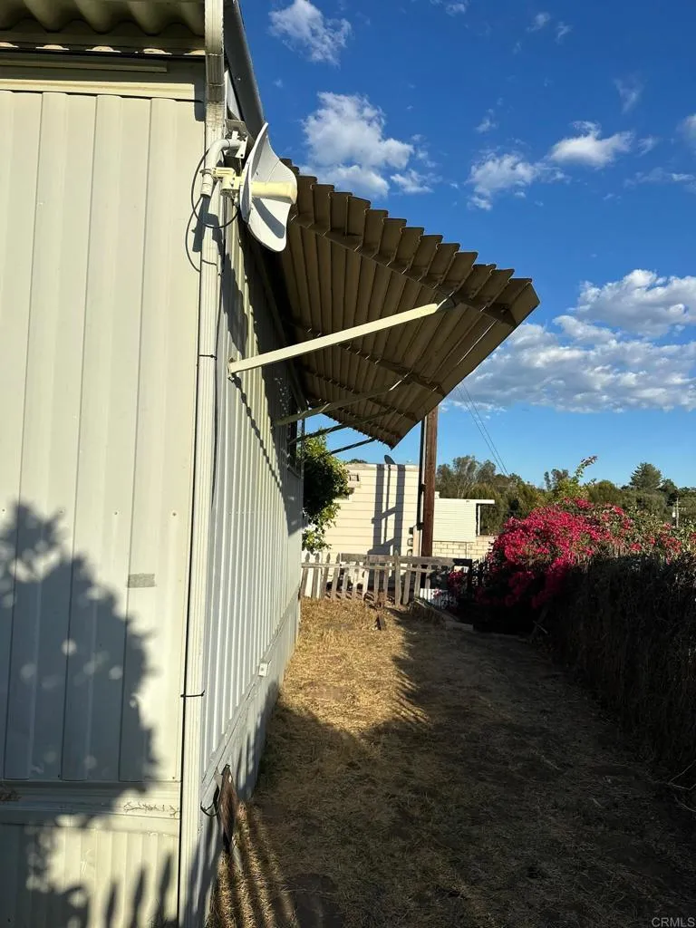 https://cdn.realtyfeed.com/cdn/127/307094609/12850e2a74ca4b7327dbfa3318e6c8fa.webp