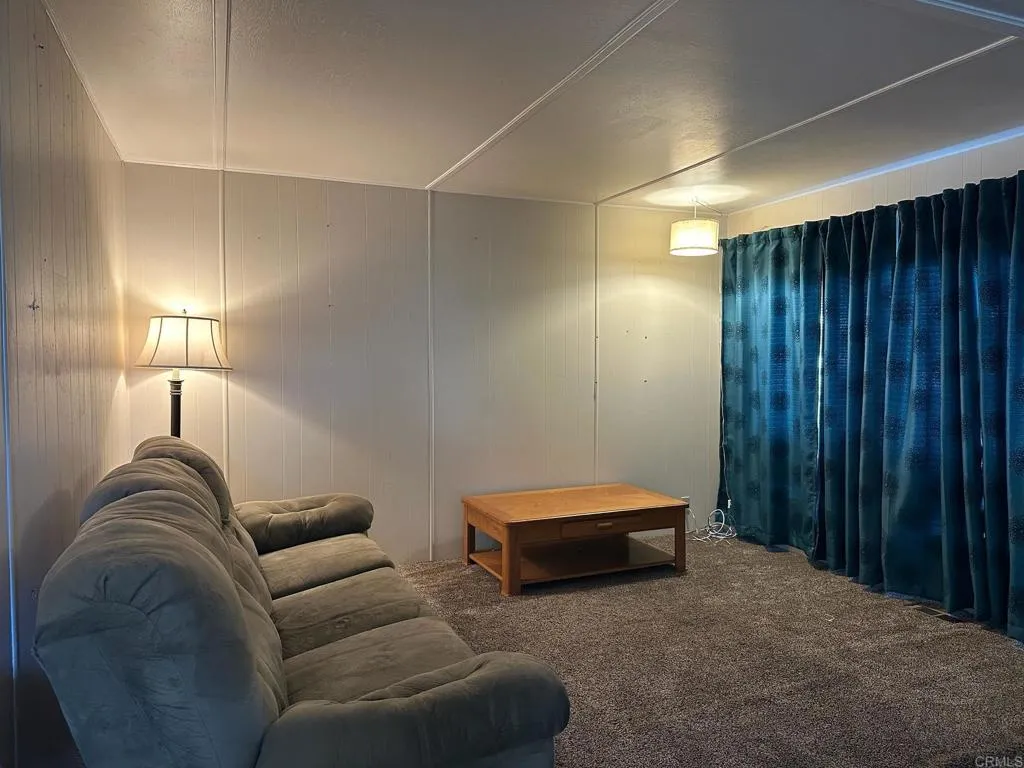 https://cdn.realtyfeed.com/cdn/127/307094609/6a836bbaa19e2be051a2a3833247e48e.webp