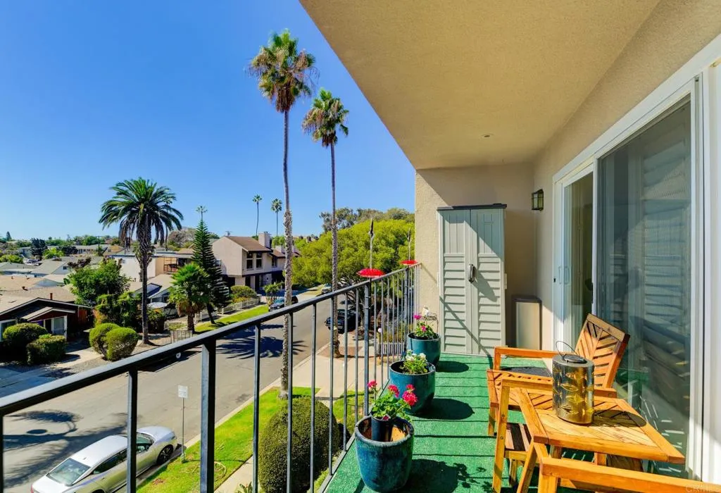 https://cdn.realtyfeed.com/cdn/127/307094615/02ea77fdedfa209880a56dd542423ba7.webp