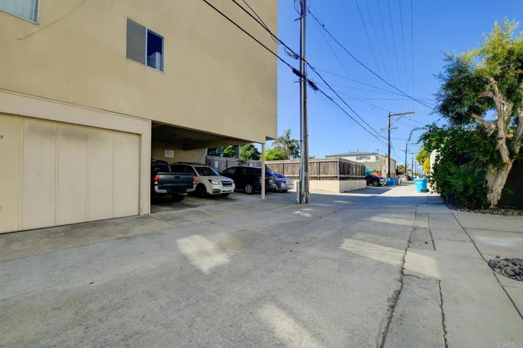 https://cdn.realtyfeed.com/cdn/127/307094615/4e3d2061074cd4465d69775383c1bb7c.webp
