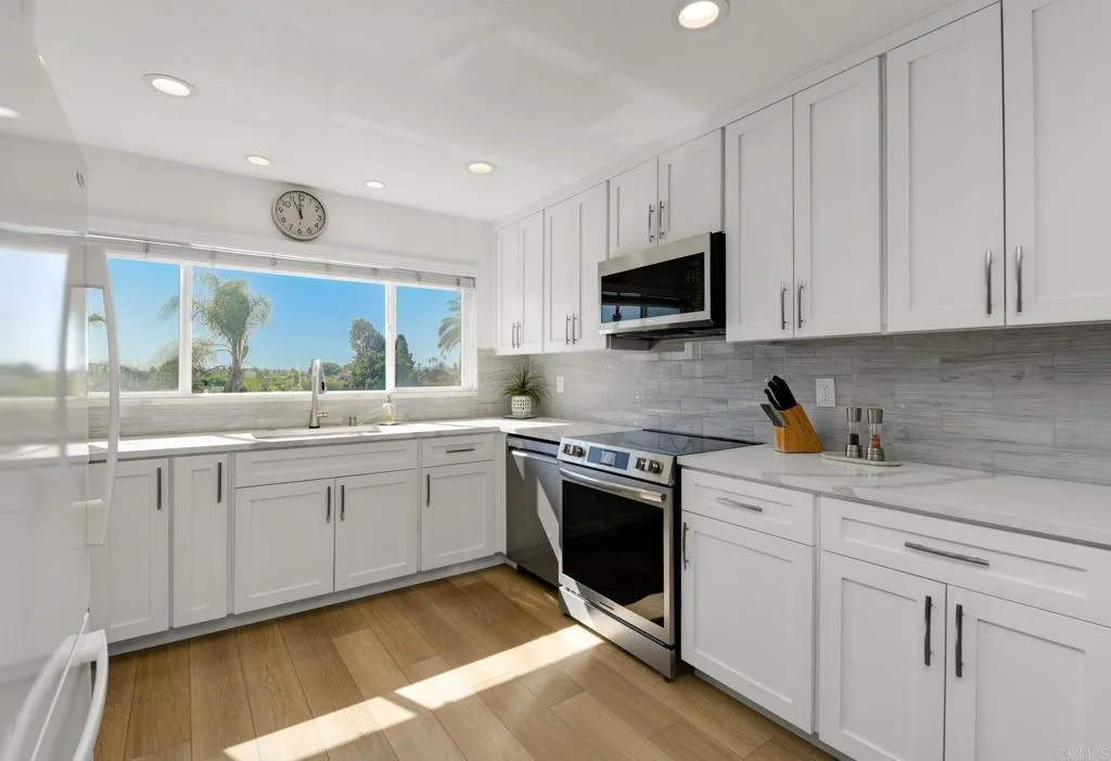 https://cdn.realtyfeed.com/cdn/127/307094615/9c746640884304f72e1f02063e157d01.webp