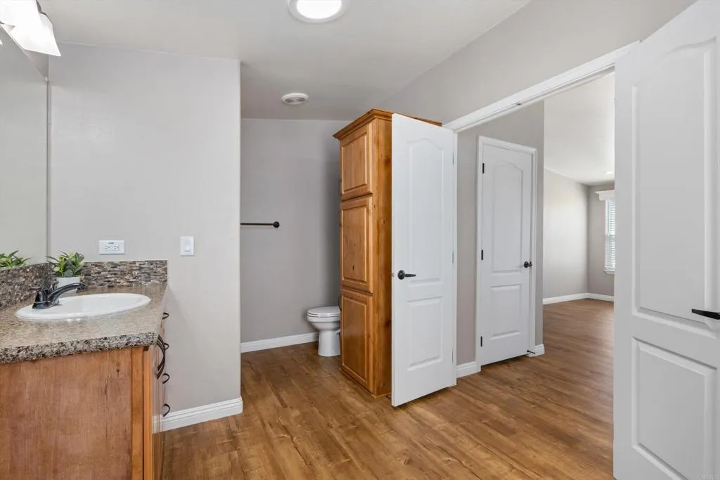 https://cdn.realtyfeed.com/cdn/127/307094674/011c2cda096d6647d2b9f5856f83565c.webp