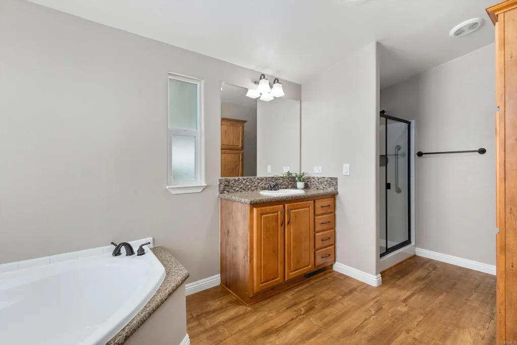 https://cdn.realtyfeed.com/cdn/127/307094674/31cffc1bae105125acfda6ca4efb80f1.webp