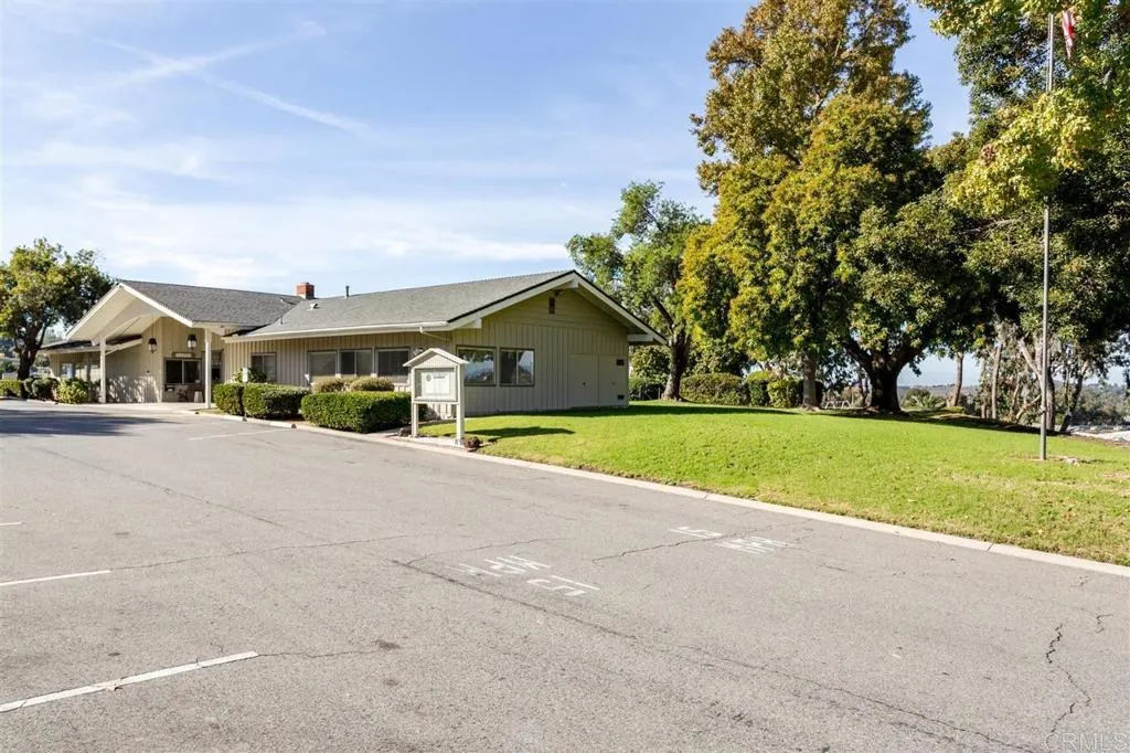 https://cdn.realtyfeed.com/cdn/127/307094674/50a96b1e87c22ab694d94362726c1f72.webp