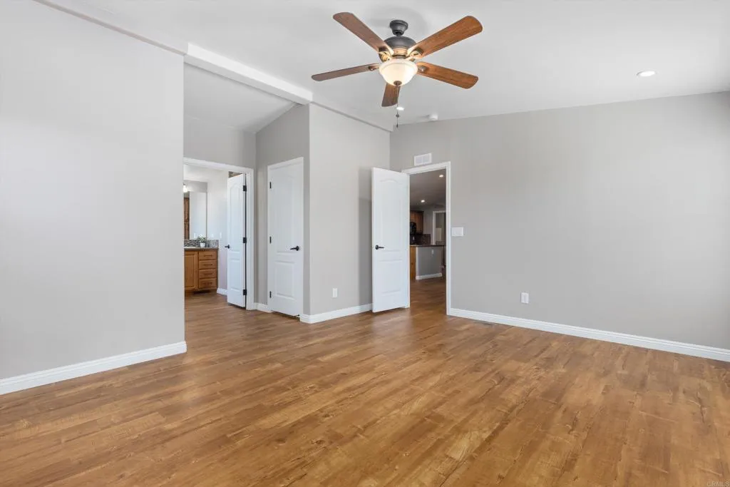 https://cdn.realtyfeed.com/cdn/127/307094674/f3d34c0c85ed5fc53677df4cbc49d3ed.webp