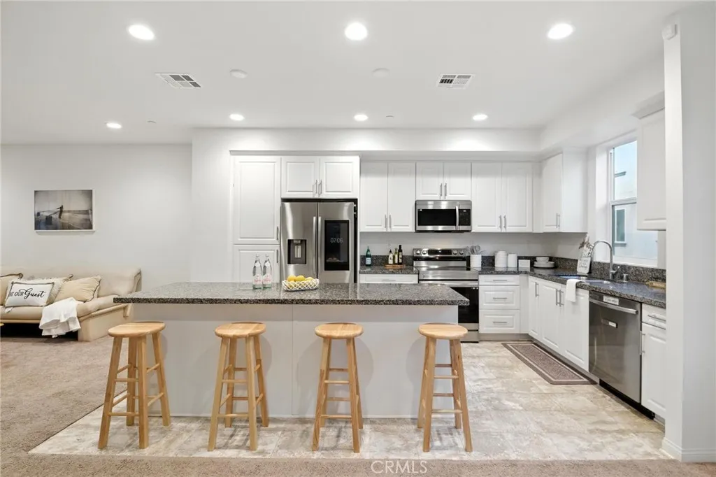 https://cdn.realtyfeed.com/cdn/127/307094751/7ff2fd8327ea34cce52e4166f8d4c6ad.webp