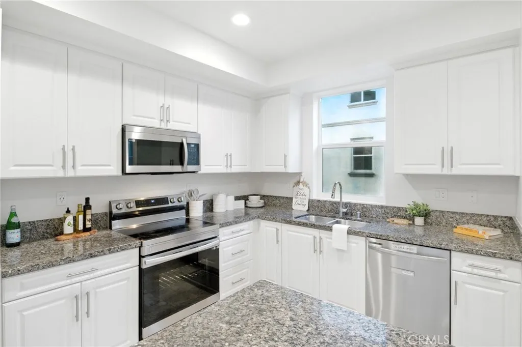 https://cdn.realtyfeed.com/cdn/127/307094751/e21171257e62bbba8b514c51ebfff445.webp
