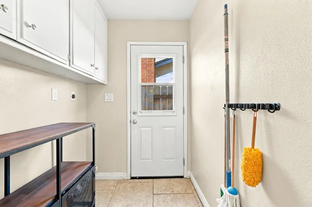 https://cdn.realtyfeed.com/cdn/127/307094774/744685abfe776cc496374c930ffa9579.webp