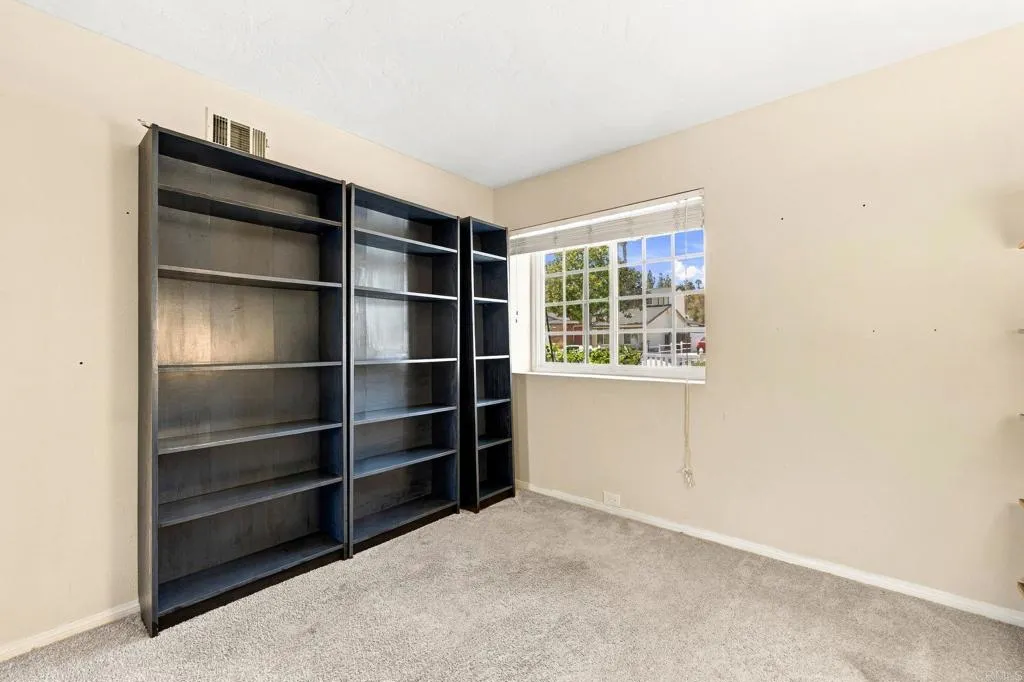 https://cdn.realtyfeed.com/cdn/127/307094774/8889a86eb245313495b1ef80abe46844.webp
