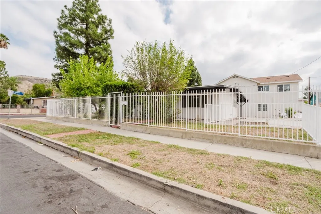 San Fernando, CA 91340