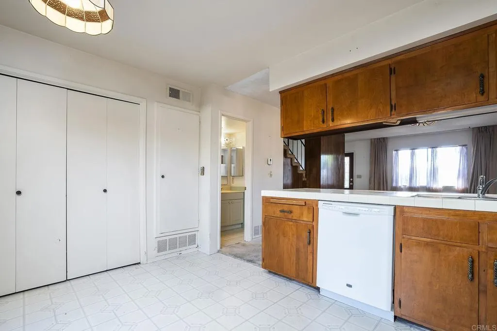 https://cdn.realtyfeed.com/cdn/127/307094838/139070d21cb26668f3066b13035a4bcd.webp