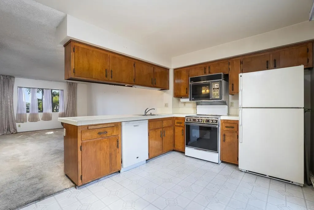 https://cdn.realtyfeed.com/cdn/127/307094838/4eedfc44beda75891e76198670bfafaa.webp