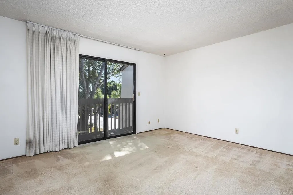 https://cdn.realtyfeed.com/cdn/127/307094838/7f8be169caf6ff7173087eea342950b2.webp