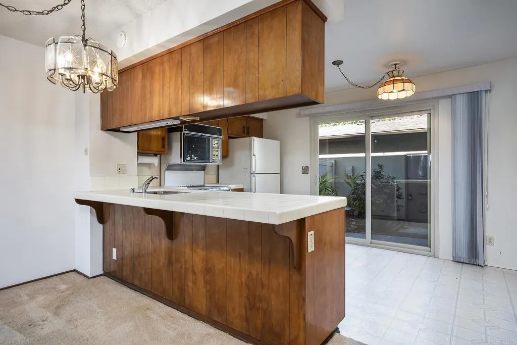 https://cdn.realtyfeed.com/cdn/127/307094838/8650c4a4287176321defdb719ca06e3f.webp