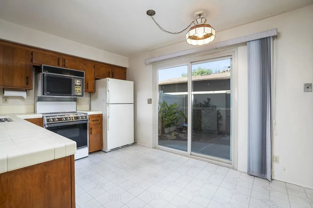 https://cdn.realtyfeed.com/cdn/127/307094838/f5a9ceffd22fd4735b23f6f076de3bdb.webp