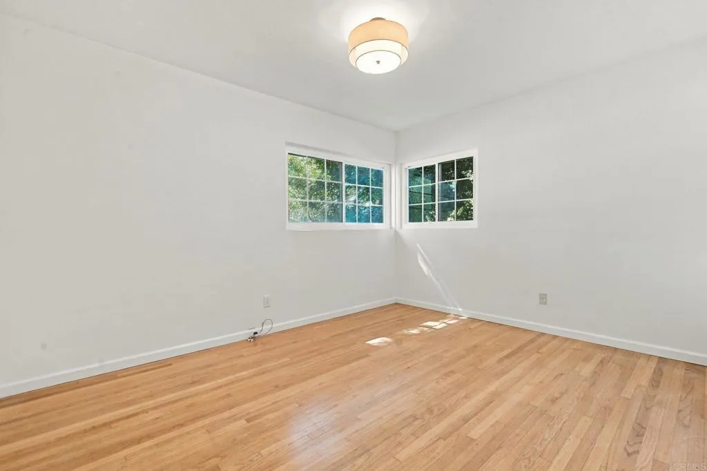 https://cdn.realtyfeed.com/cdn/127/307094946/d6768eac8748bc001ccafecde81dc89d.webp