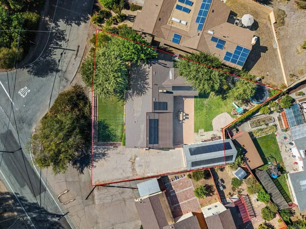 https://cdn.realtyfeed.com/cdn/127/307094946/e21d21155352f7308730a675d952f850.webp