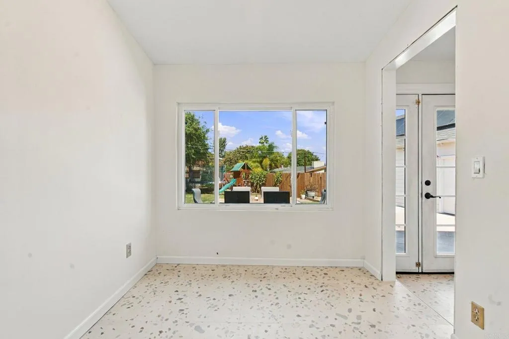 https://cdn.realtyfeed.com/cdn/127/307094946/ecfa85390142fea7c39d3ec02aed8f1d.webp