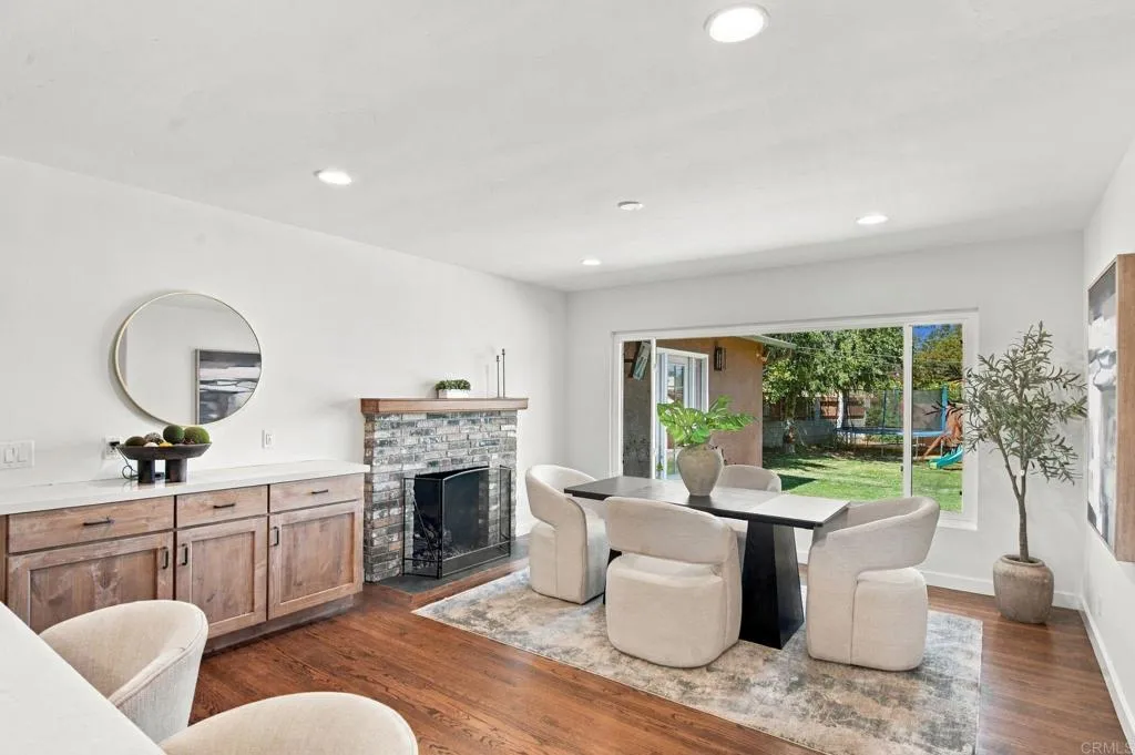 https://cdn.realtyfeed.com/cdn/127/307094946/f5ad54f4b99491b9ea7c198b505a4556.webp