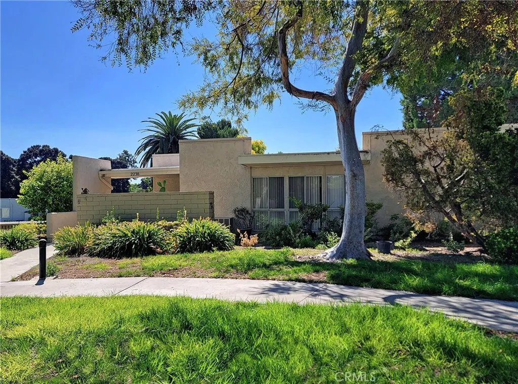 Laguna Woods, CA 92637
