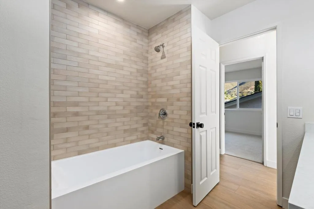 https://cdn.realtyfeed.com/cdn/127/307095038/6856486e90e12b4fec3e21a907124c23.webp
