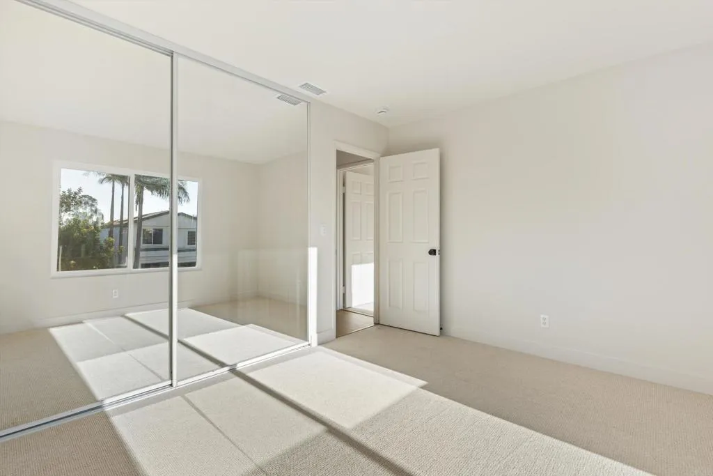 https://cdn.realtyfeed.com/cdn/127/307095038/b8c75baaf9533dc925f9f4562326db8d.webp