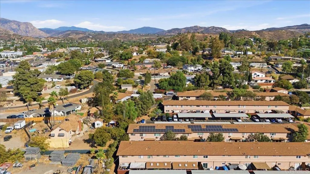 https://cdn.realtyfeed.com/cdn/127/307095042/86464395e868507b1f2b08e8861bad36.webp