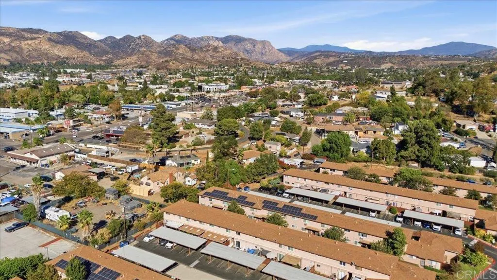 https://cdn.realtyfeed.com/cdn/127/307095042/ba08f8d54ccb81b4b4bb16353dcfb5cf.webp