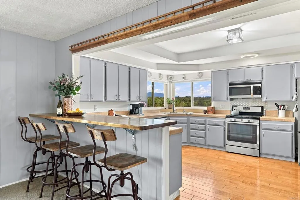 https://cdn.realtyfeed.com/cdn/127/307095084/247654b7551be6edaf15260d267490a6.webp