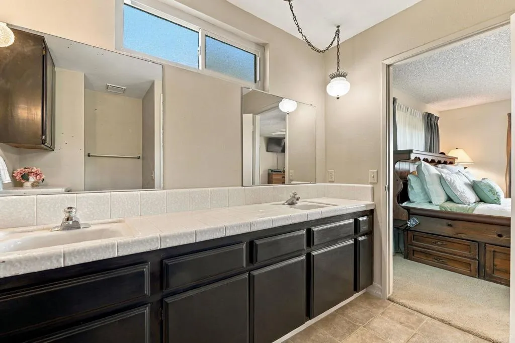 https://cdn.realtyfeed.com/cdn/127/307095084/6878df0e153fe86e4d7b060ebb597c5f.webp