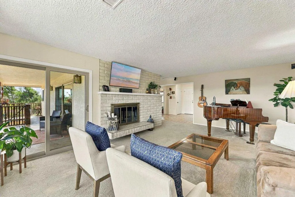https://cdn.realtyfeed.com/cdn/127/307095084/e0cf059f1fc5fe22277f3667d54bcacc.webp