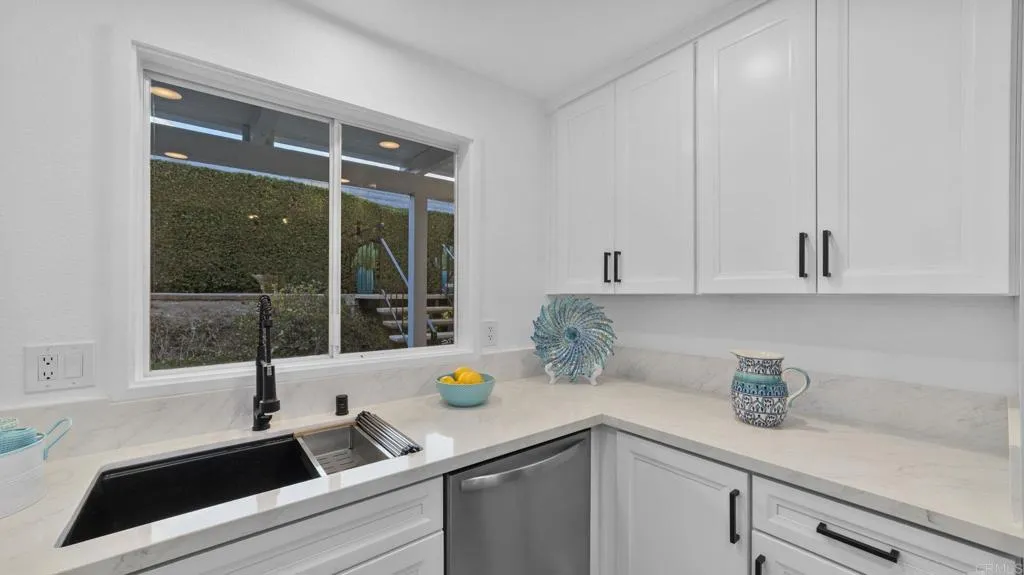 https://cdn.realtyfeed.com/cdn/127/307095104/f3ae4e96fd4d71453ddc17cb4cba5b7a.webp