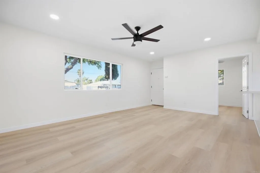 https://cdn.realtyfeed.com/cdn/127/307095107/429c701332af356803216c6d9e93c790.webp