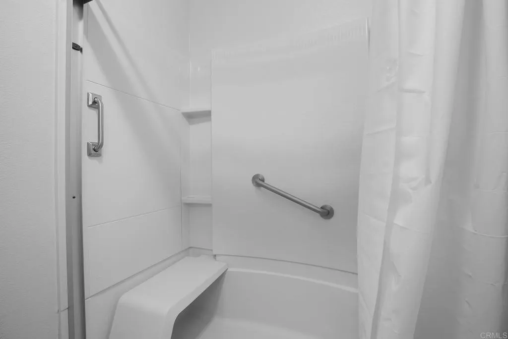 https://cdn.realtyfeed.com/cdn/127/307095118/856a9b4fbde70000a31be451ede3bc87.webp