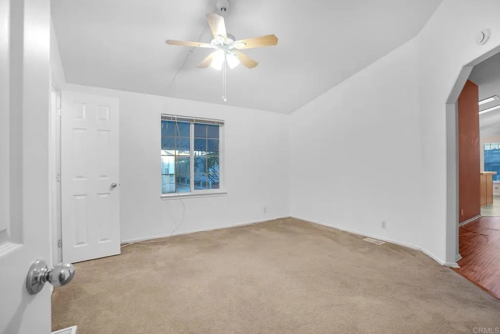 https://cdn.realtyfeed.com/cdn/127/307095118/8b9cc1cb7b76a766686691bbfda59011.webp