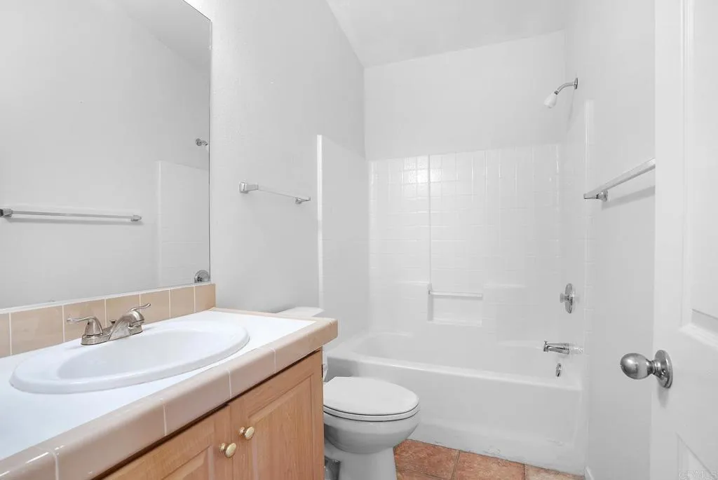 https://cdn.realtyfeed.com/cdn/127/307095118/a7e01ff6954745601f905856bd05618c.webp