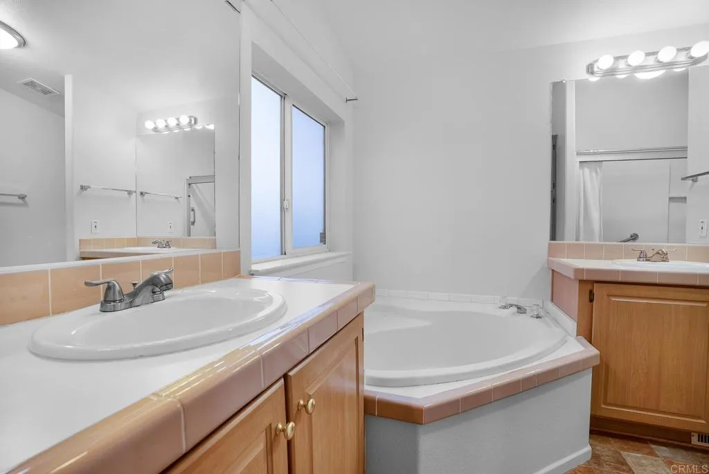 https://cdn.realtyfeed.com/cdn/127/307095118/eb36223bca36b9939534327138816ea1.webp