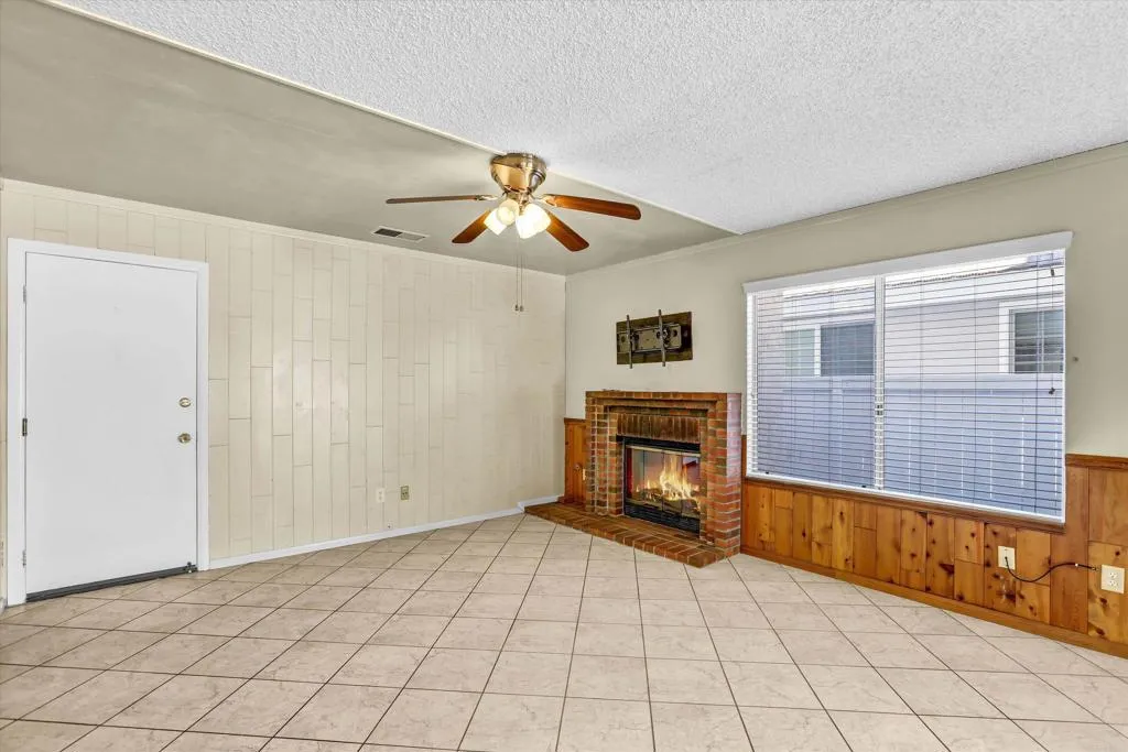 https://cdn.realtyfeed.com/cdn/127/307095122/104329035ef2ed6a49b6d301731d1d8a.webp