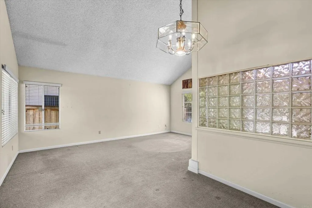 https://cdn.realtyfeed.com/cdn/127/307095122/4b4f6c14f93b12abbc31b4643b2634d7.webp