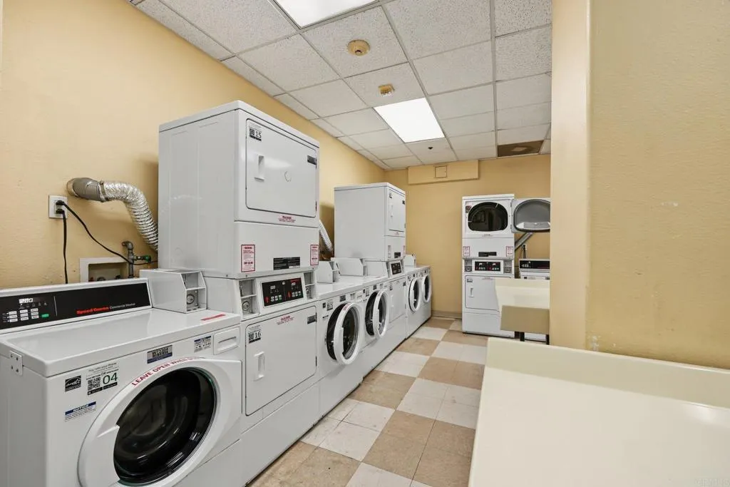 https://cdn.realtyfeed.com/cdn/127/307095131/4b4ec5c9818e8f319f2a7ed1a63aa8a2.webp