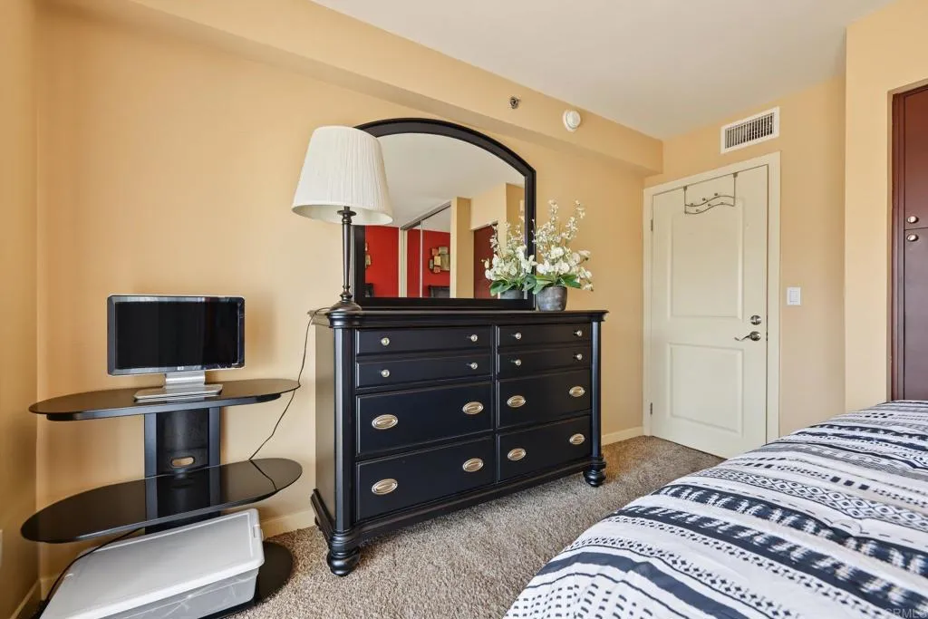 https://cdn.realtyfeed.com/cdn/127/307095131/576fe9cbb41b188650e4b4e84fb917ae.webp