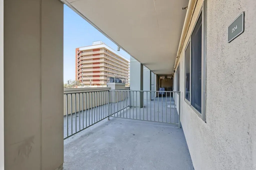 https://cdn.realtyfeed.com/cdn/127/307095131/6e2243ef5e98faf57fbd59141b07001a.webp