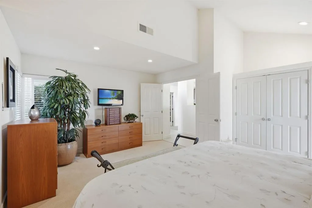 https://cdn.realtyfeed.com/cdn/127/307095159/0da55085deb22c1b0b0f4b20c7d407cb.webp