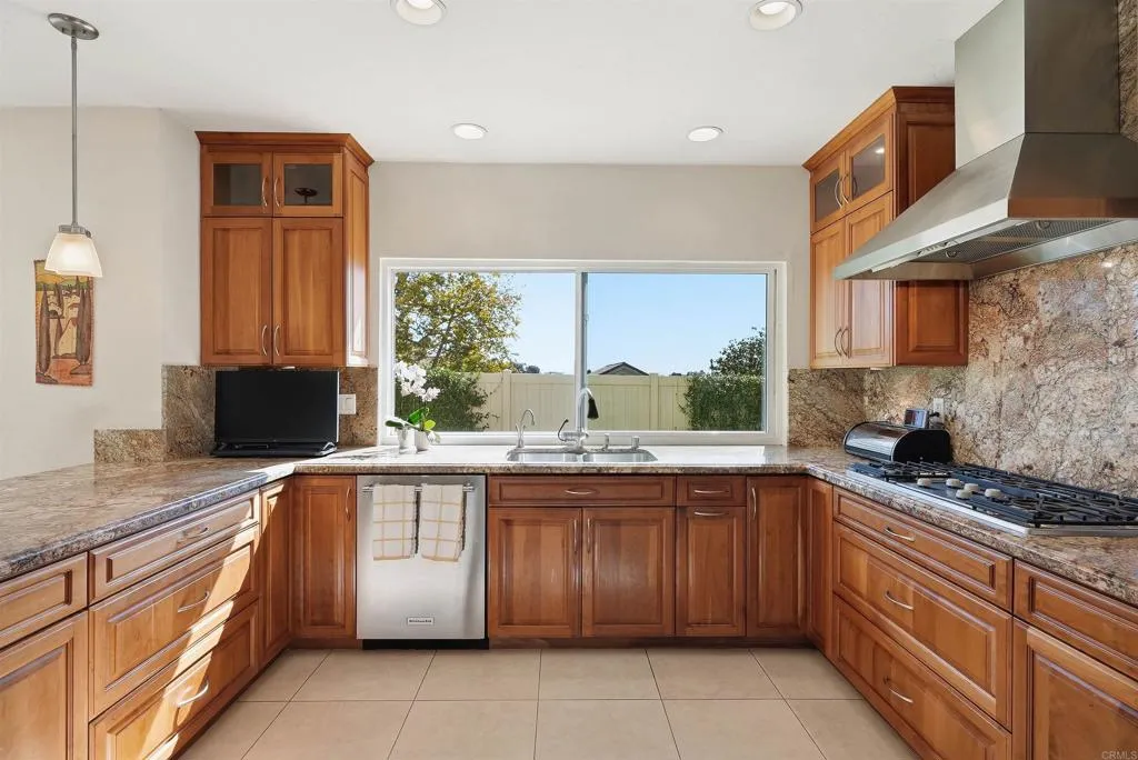 https://cdn.realtyfeed.com/cdn/127/307095159/0da7c7f9862b5784d0ddf382967370e0.webp