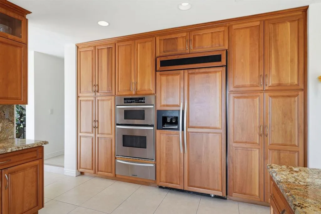 https://cdn.realtyfeed.com/cdn/127/307095159/a4c8faf45992123848c729b801a2567a.webp