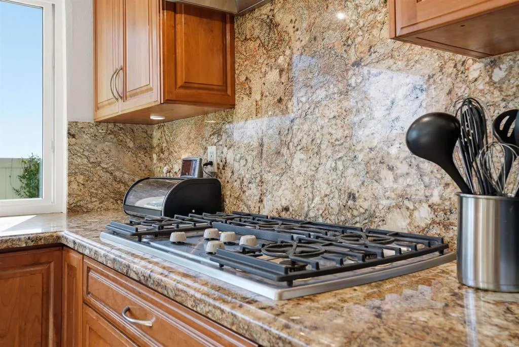https://cdn.realtyfeed.com/cdn/127/307095159/f84382c9bf5cabcc56be705f0ba725c0.webp